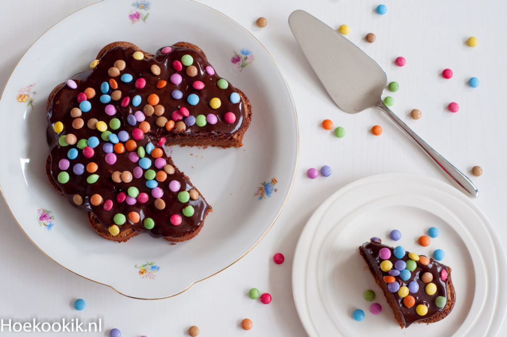 Chocoladecake met smarties
